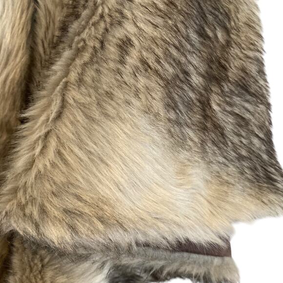 Vintage Faux Fur Gray White Shawl Stole Tie Front Classy Chic Holiday One Size - Picture 10 of 16